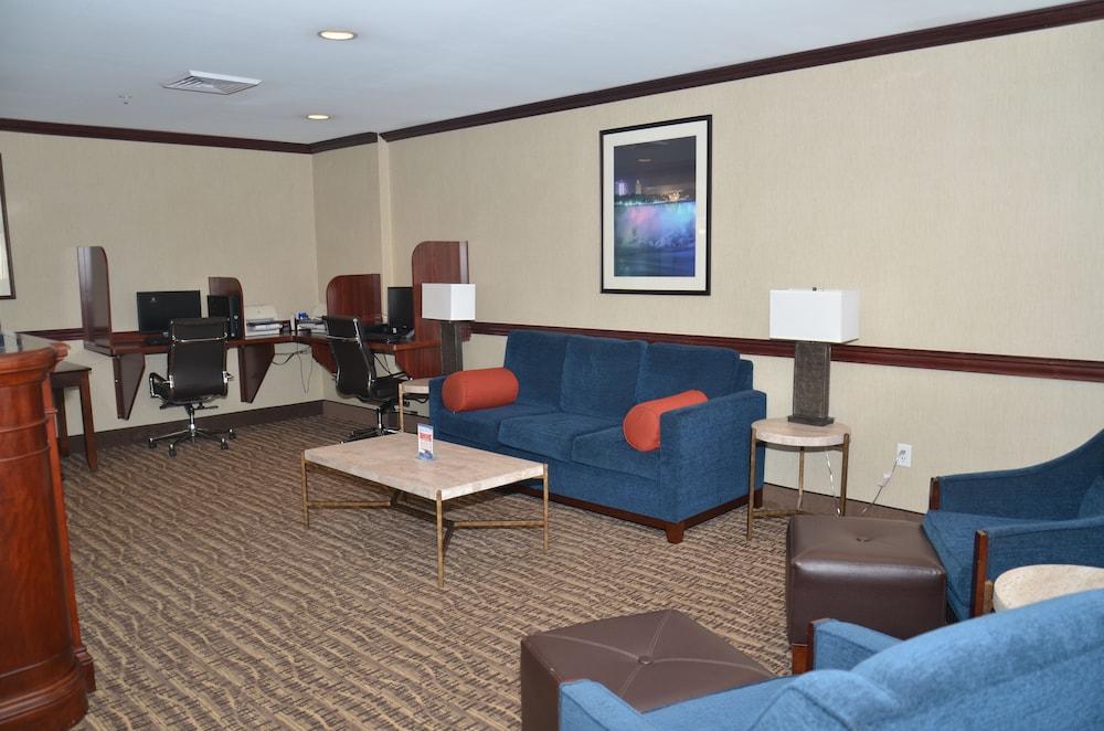 Quality Inn Near Walden Galleria Mall Cheektowaga Bagian luar foto