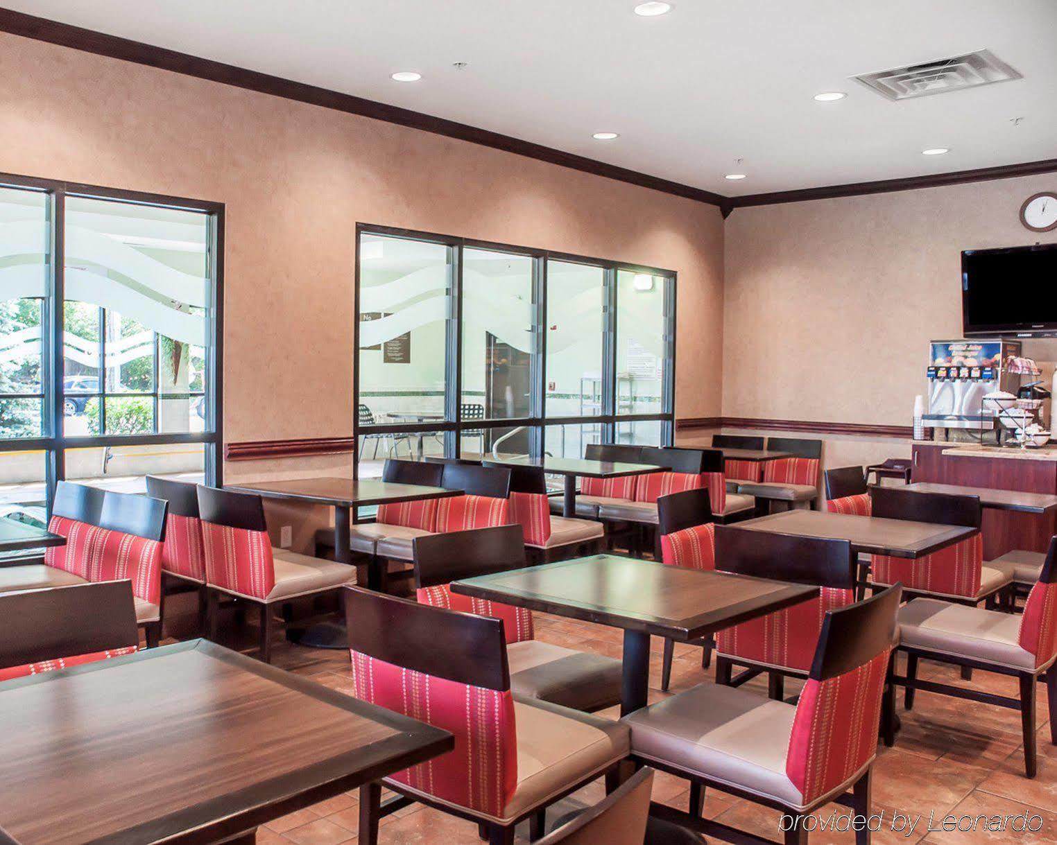 Quality Inn Near Walden Galleria Mall Cheektowaga Bagian luar foto
