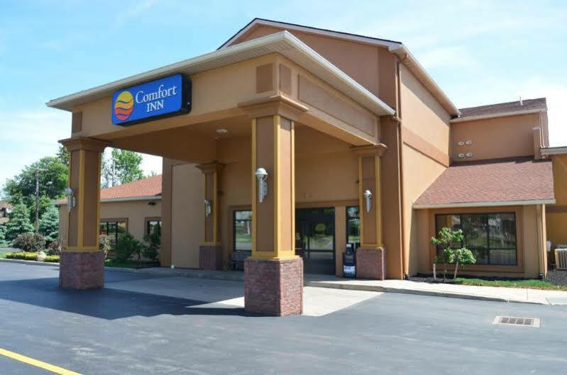 Quality Inn Near Walden Galleria Mall Cheektowaga Bagian luar foto